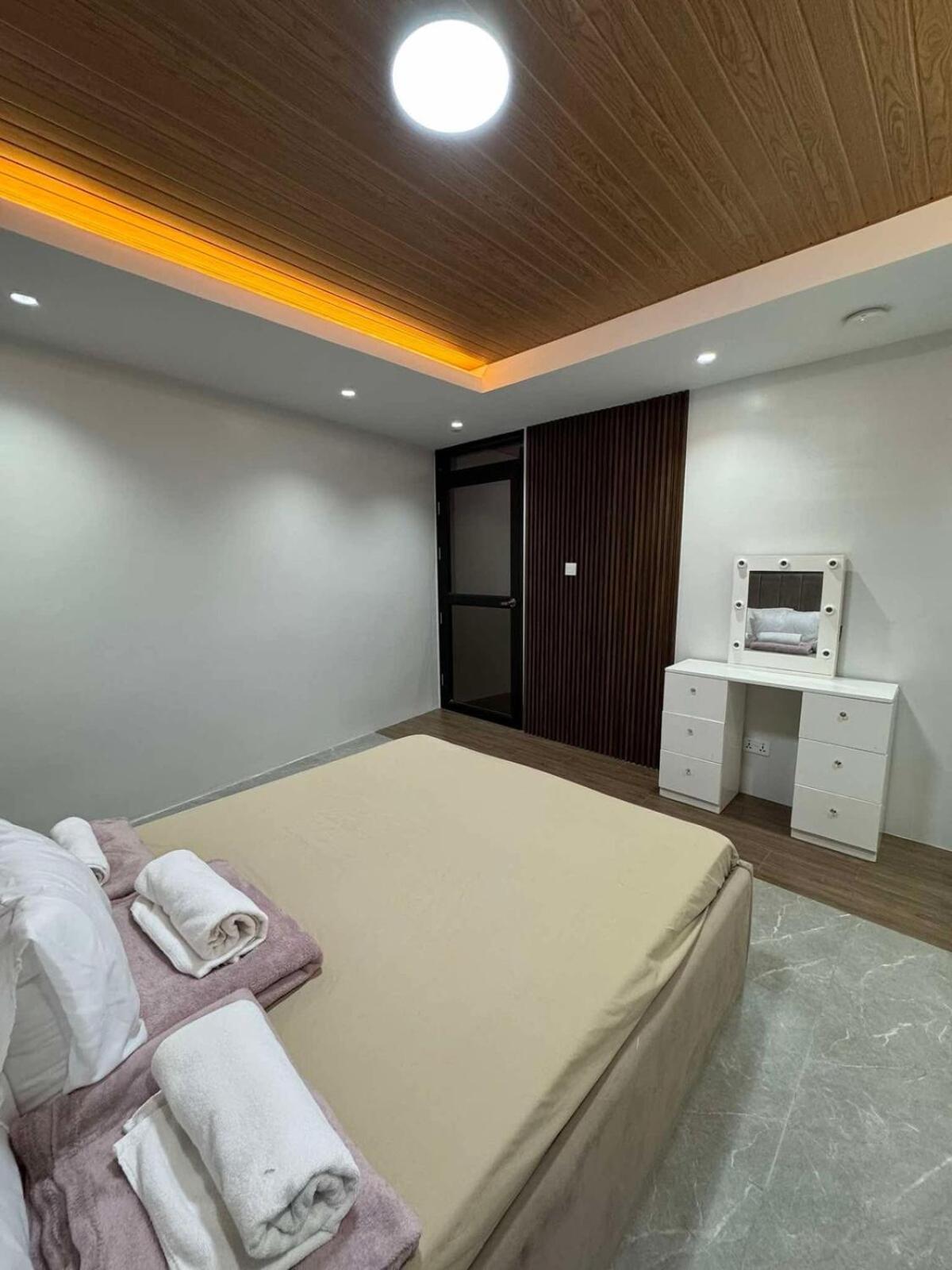 Yanna's Unit - 3bedroom With Breakfast Apartment *